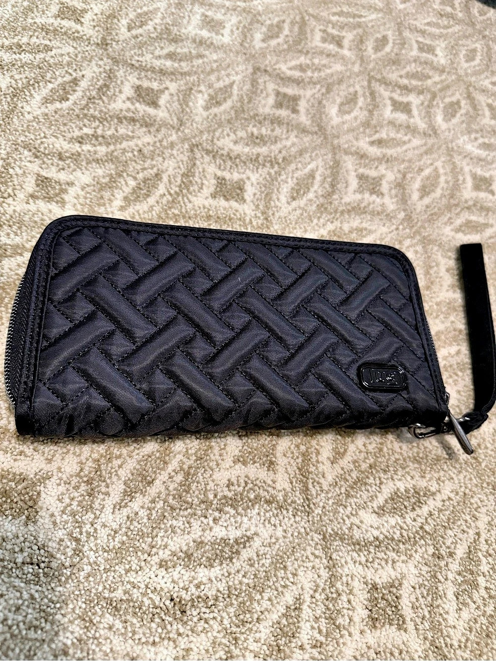 Lug Handspring wallet in Black RARE